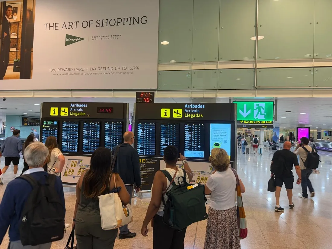 Terminal 1 arrivals hall where the driver waits